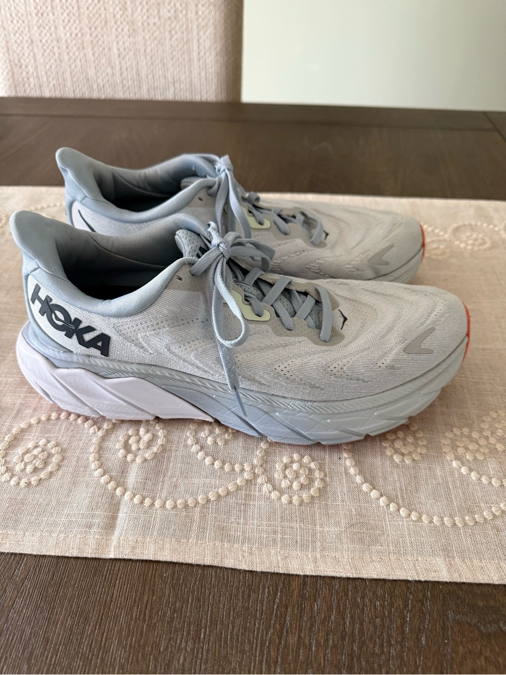 Hoka Anahi 6 Running Sneakers Shoes - Women’s 9.5 - Original MSRP $169